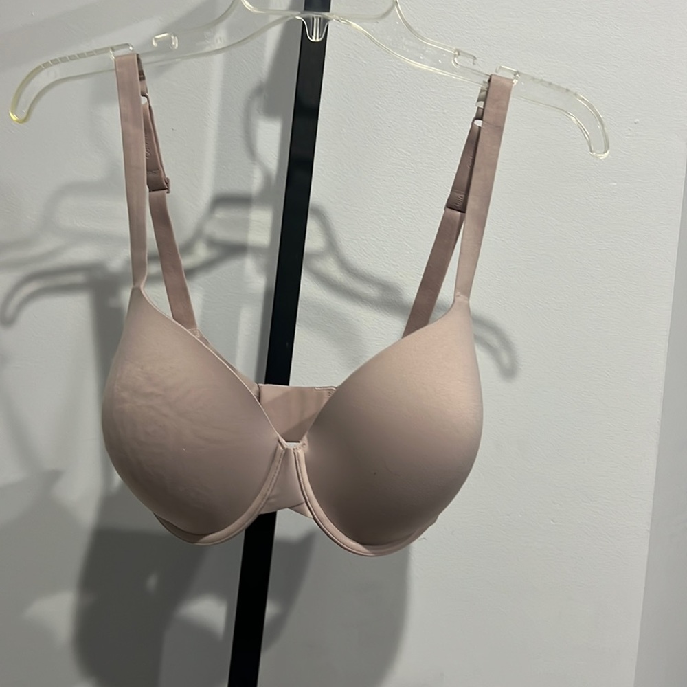 NEW Calvin Klein Perfectly Fit Lightly Lined T-Shirt Bra w/Memory Touch 34DDD